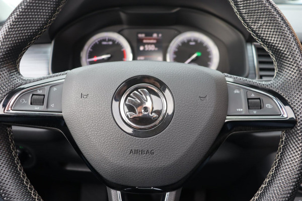 Škoda Kodiaq 1.5 TSI Business Edition org. NL-auto el.schuif/panoramadak trekhaak camera leer+vw