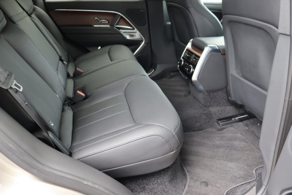 Land Rover Range Rover P440e SE PHEV org. NL schuifdak luchtvering