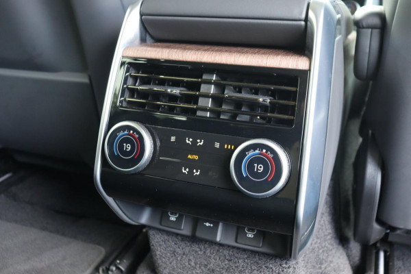 Land Rover Range Rover P440e SE PHEV org. NL schuifdak luchtvering