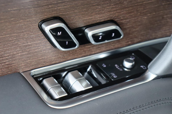 Land Rover Range Rover P440e SE PHEV org. NL schuifdak luchtvering