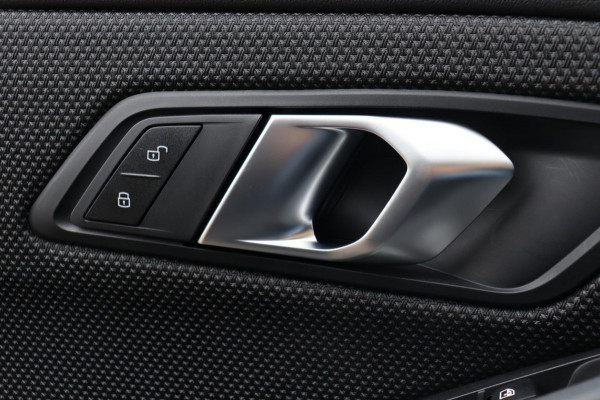 BMW 3 Serie Touring 330i Introduction Executive Ed. org. NL el.klep