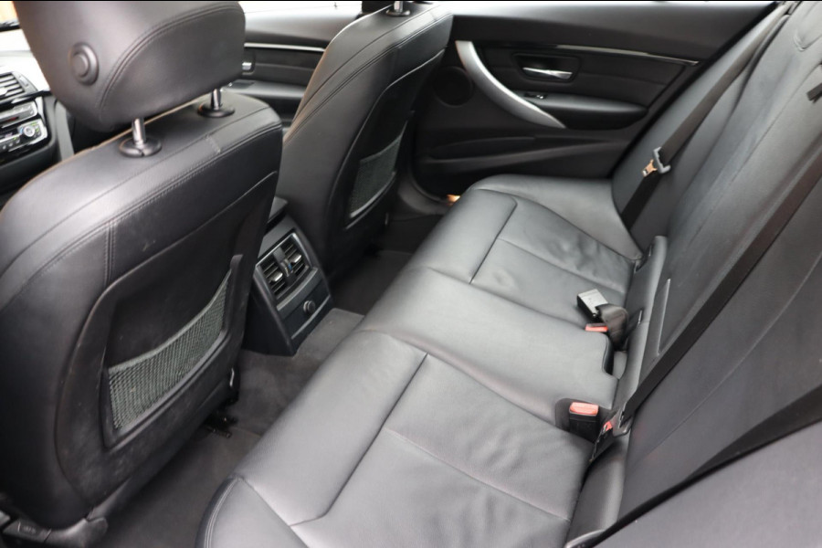 BMW 3 Serie Touring 320i Edition M-Sport Shadow Executive org.NL leer+vw schuifdak
