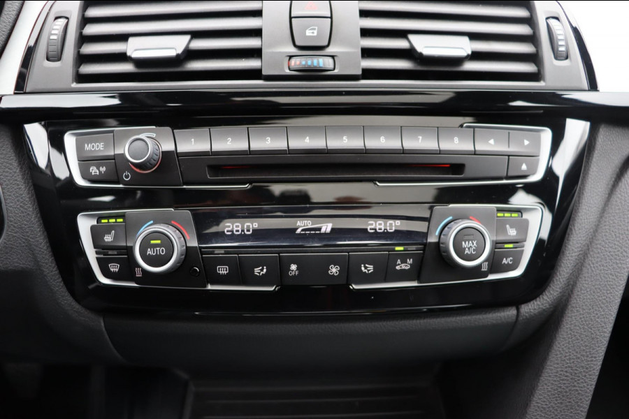 BMW 3 Serie Touring 320i Edition M-Sport Shadow Executive org.NL leer+vw schuifdak