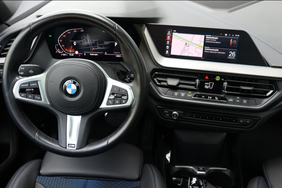 BMW 1-serie 116i Introduction Ed. M-sport org.NL Harman Kardon a.spoiler camera el.schuifdak