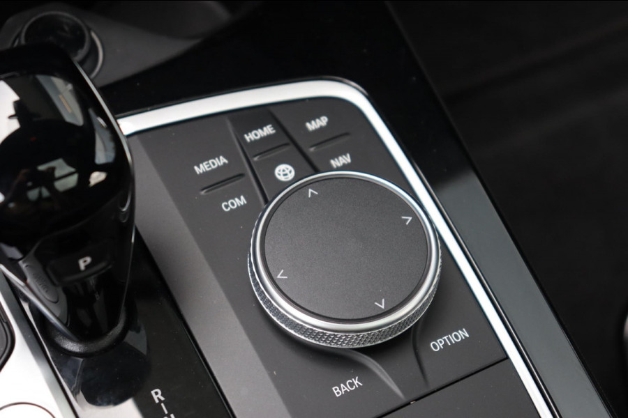 BMW 1-serie 116i Introduction Ed. M-sport org.NL Harman Kardon a.spoiler camera el.schuifdak