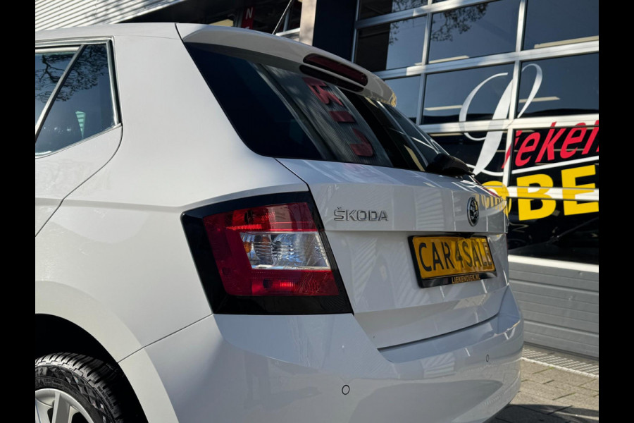 Škoda Fabia 1.0 Clever - Appel CarPlay / Navigatie I Airco I Achteruitrij Camera I LED I PDC I Sport velgen I Dealer onderhouden