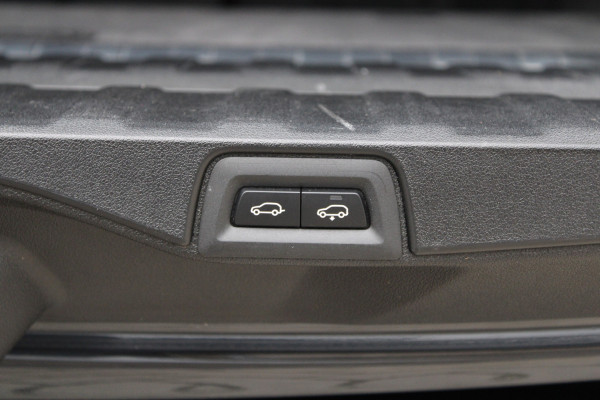 BMW X5 xDrive45e High Executive | M-SPORT | NAP | PANO | HUD | 360 | KEYLESS | ELEK TREKHAAK | H/K | LASER | ALCANTARA |