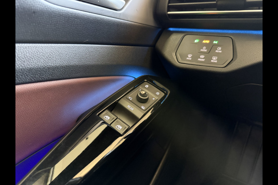 Volkswagen ID.4 First 77 kWh | SOH 90% | Apple Carplay | Elek. Trekhaak | Stoelverwarming | Camera