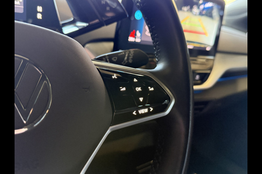 Volkswagen ID.4 First 77 kWh | SOH 90% | Apple Carplay | Elek. Trekhaak | Stoelverwarming | Camera