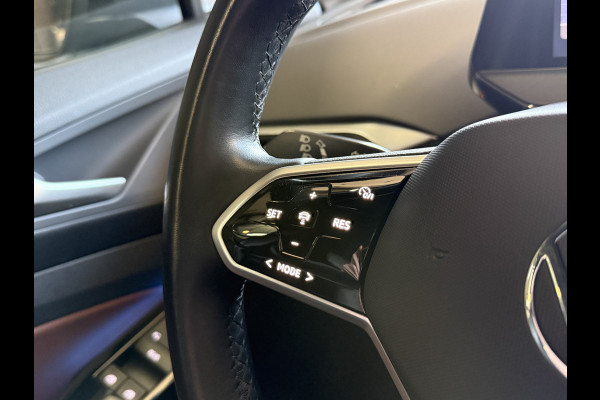 Volkswagen ID.4 First 77 kWh | SOH 90% | Apple Carplay | Elek. Trekhaak | Stoelverwarming | Camera