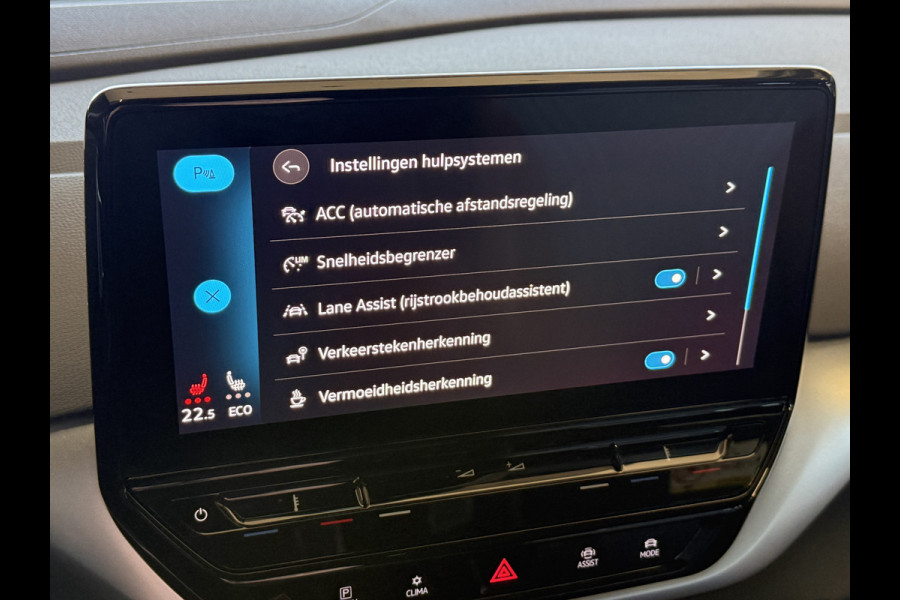 Volkswagen ID.4 First 77 kWh | SOH 90% | Apple Carplay | Elek. Trekhaak | Stoelverwarming | Camera