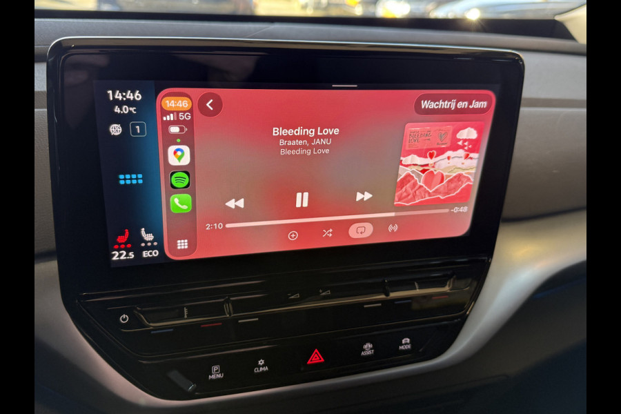 Volkswagen ID.4 First 77 kWh | SOH 90% | Apple Carplay | Elek. Trekhaak | Stoelverwarming | Camera