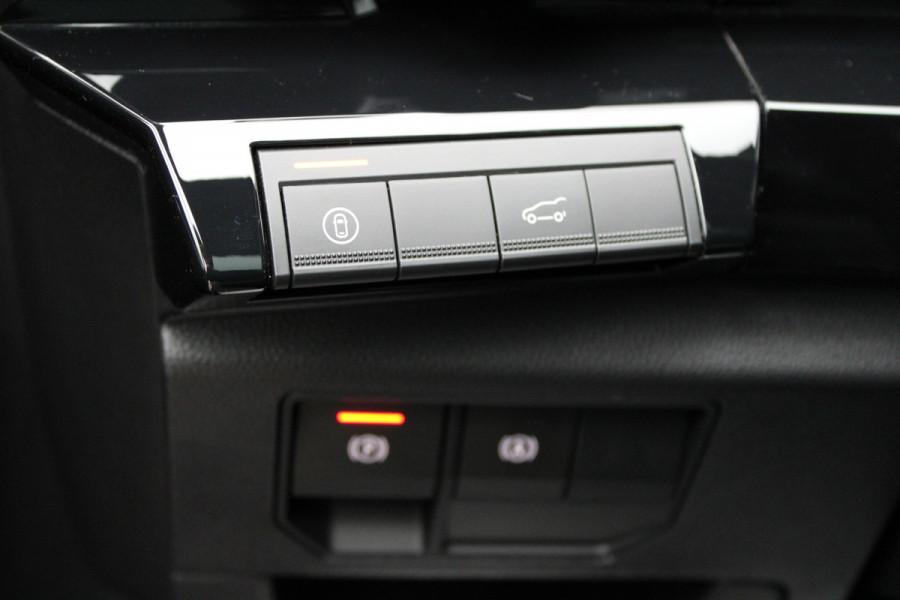 Renault Austral 1.2 E-Tech full hybrid 200 iconic | BTW | PANO | ACC | 360 | STOEL&STUUR VERW | ELEK STOELEN | DODE HOEK |