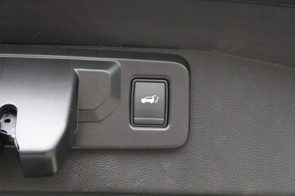 Renault Austral 1.2 E-Tech full hybrid 200 iconic | BTW | PANO | ACC | 360 | STOEL&STUUR VERW | ELEK STOELEN | DODE HOEK |