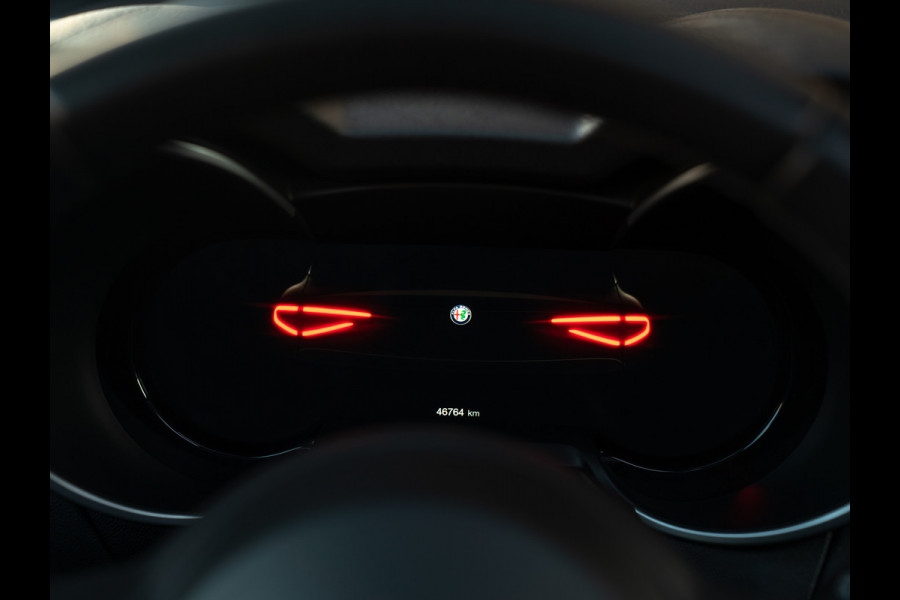 Alfa Romeo Stelvio 2.0 T GME AWD Veloce 280pk | Pano-dak | 21 inch | LED-Matrix koplampen