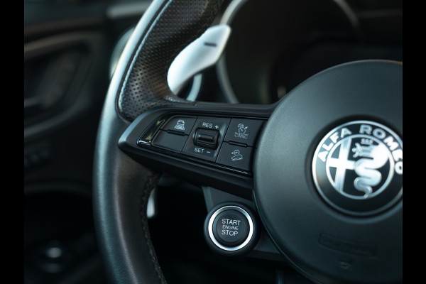 Alfa Romeo Stelvio 2.0 T GME AWD Veloce 280pk | Pano-dak | 21 inch | LED-Matrix koplampen