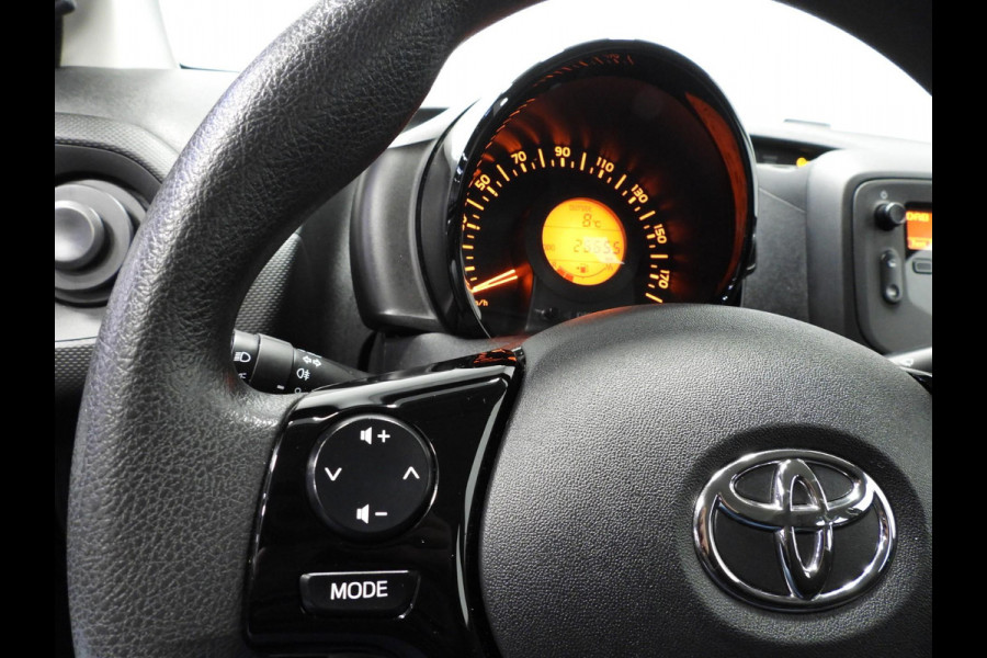 Toyota Aygo 1.0 VVT-i X-Fun AIRCO/BLUETOOTH!