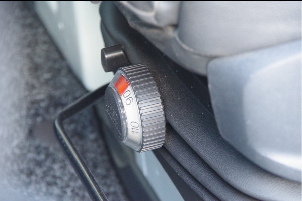 Mercedes-Benz Sprinter 519 3.0 CDI V6 N1 BAKWAGEN DUBBELLUCHT, AUT. LED, 3.5T TREKHAAK, LEDER, GEVEERDE STOEL, ADAPT. CRUISE, TREKHAAK, MBUX 10'', NAVI