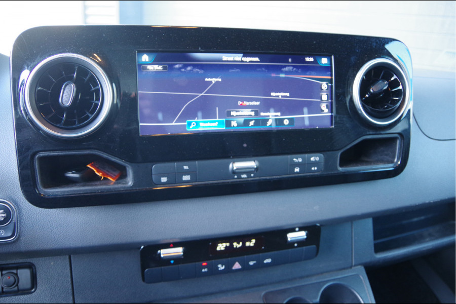 Mercedes-Benz Sprinter 519 3.0 CDI V6 N1 BAKWAGEN DUBBELLUCHT, AUT. LED, 3.5T TREKHAAK, LEDER, GEVEERDE STOEL, ADAPT. CRUISE, TREKHAAK, MBUX 10'', NAVI