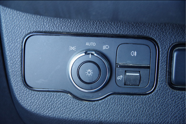 Mercedes-Benz Sprinter 519 3.0 CDI V6 N1 BAKWAGEN DUBBELLUCHT, AUT. LED, 3.5T TREKHAAK, LEDER, GEVEERDE STOEL, ADAPT. CRUISE, TREKHAAK, MBUX 10'', NAVI