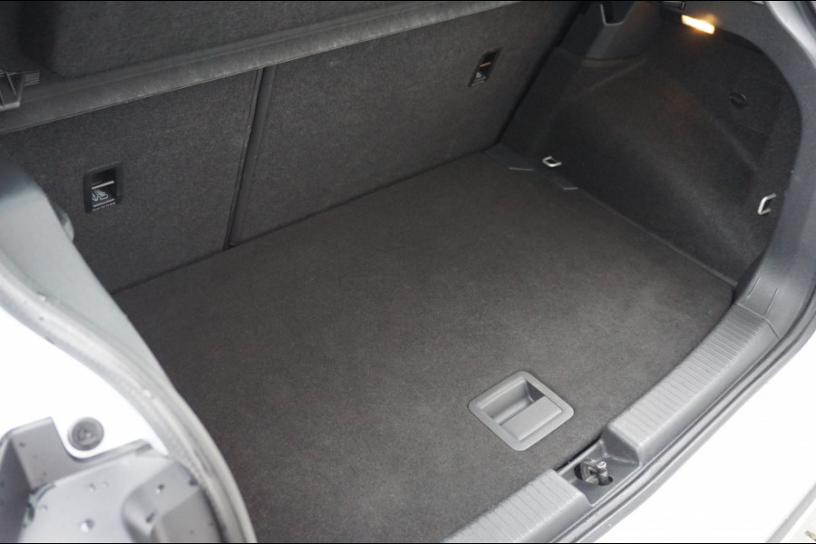 Volkswagen T-Cross 116PK Advanced Edition | AUTOMAAT | COMFORTPAKKET | CAMERA