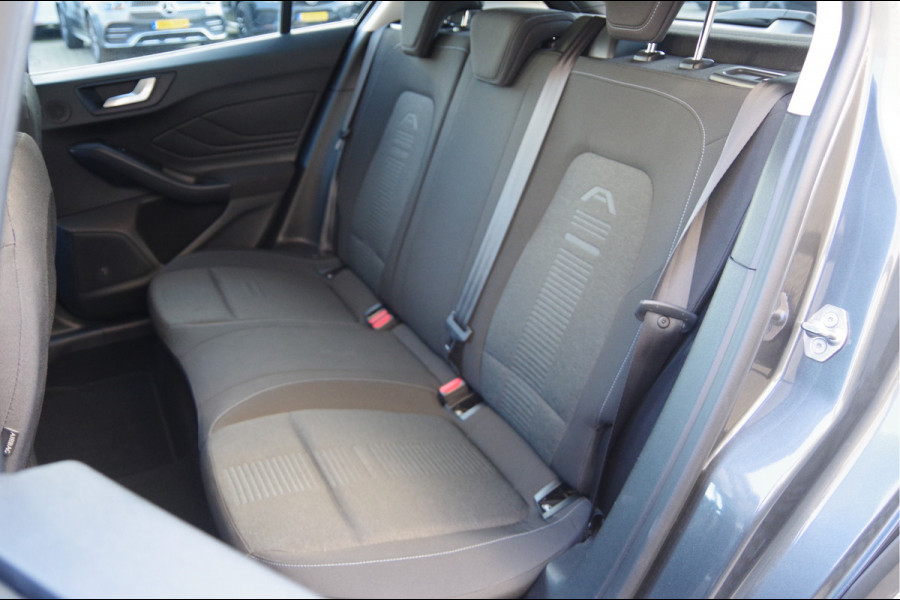 Ford Focus 1.0 EcoBoost Titanium AUT. LED, B&O, STOELVERWARMING, STUURVERWARMING, CLIMA, CAMERA, NAVI, CRUISE, PARKEERSENSOREN,