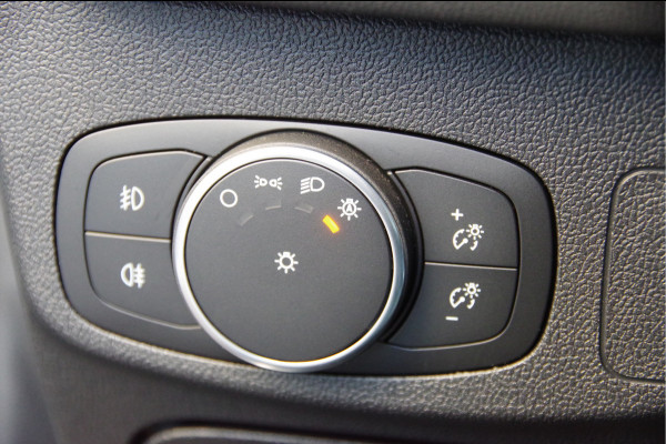 Ford Focus 1.0 EcoBoost Titanium AUT. LED, B&O, STOELVERWARMING, STUURVERWARMING, CLIMA, CAMERA, NAVI, CRUISE, PARKEERSENSOREN,