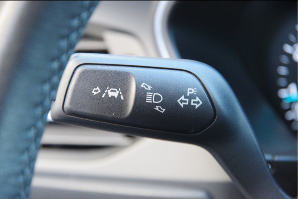 Ford Focus 1.0 EcoBoost Titanium AUT. LED, B&O, STOELVERWARMING, STUURVERWARMING, CLIMA, CAMERA, NAVI, CRUISE, PARKEERSENSOREN,