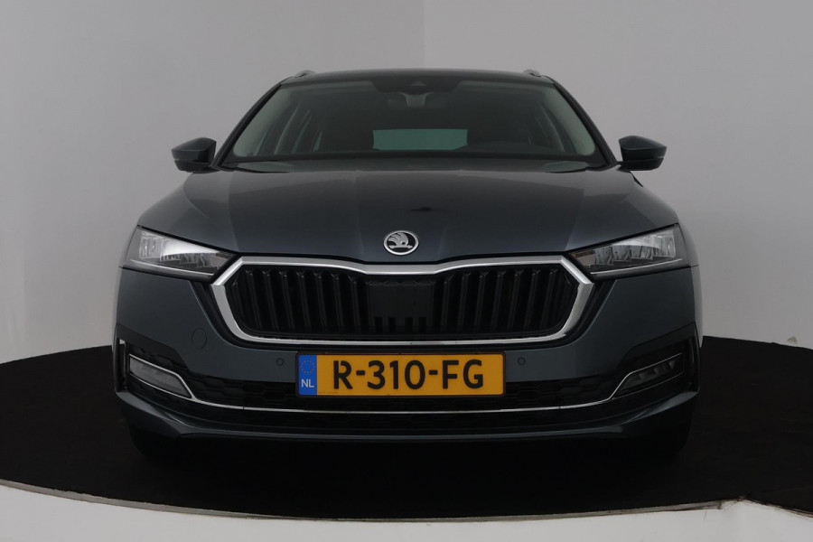 Škoda Octavia Combi 1.0 e-TSI Business Edition Plus (TREKHAAK, STOELVERWARMING, HEAD-UP, CAMERA, ELEKTR STOELEN, SFEERVERLICHTING)