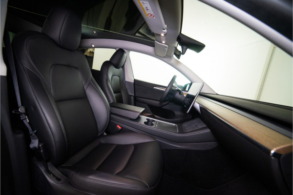 Tesla Model Y RWD 58 kWh 300PK | Incl. BTW | SOH 96% | NL AUTO | 1e Eig.+NAP | Pano | Full Self Driving | 12 MND Garantie
