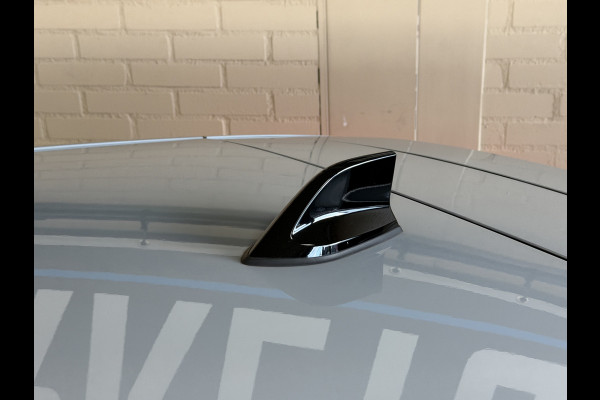 Renault Clio 1.6 E-Tech Full Hybrid 145 esprit Alpine | Groot Navi | Bose | 360 | ACC | Dode hoek | 17" | Carplay | Led | 100% Renault Dealer onderhouden!