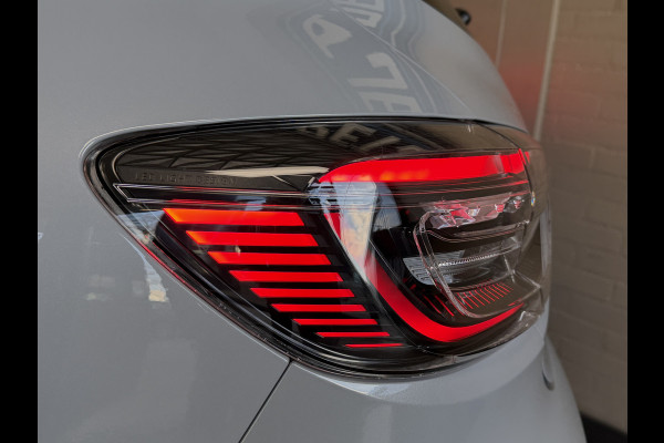 Renault Clio 1.6 E-Tech Full Hybrid 145 esprit Alpine | Groot Navi | Bose | 360 | ACC | Dode hoek | 17" | Carplay | Led | 100% Renault Dealer onderhouden!