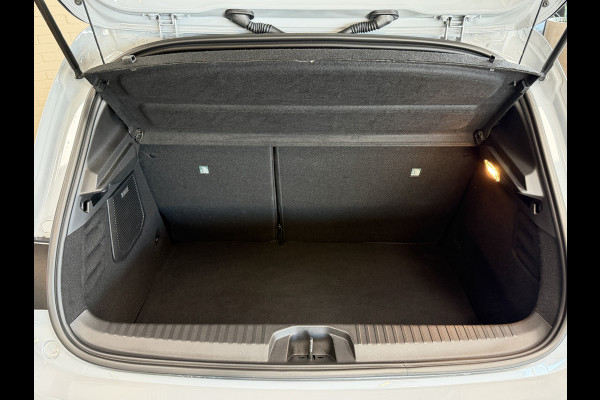 Renault Clio 1.6 E-Tech Full Hybrid 145 esprit Alpine | Groot Navi | Bose | 360 | ACC | Dode hoek | 17" | Carplay | Led | 100% Renault Dealer onderhouden!