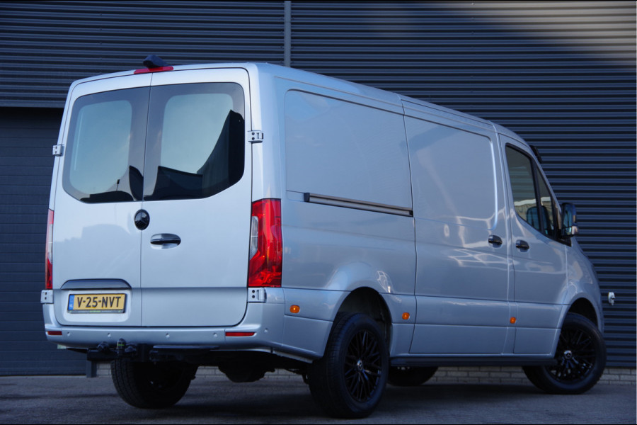 Mercedes-Benz Sprinter 319 3.0 CDI V6 L2H1 AUT. LED, MBUX 10'', 3.5T TREKHAAK, STOELVERWARMING, CAMERA, NAVI, CRUISE, CLIMA, PARKEERSENSOREN, CARPLAY