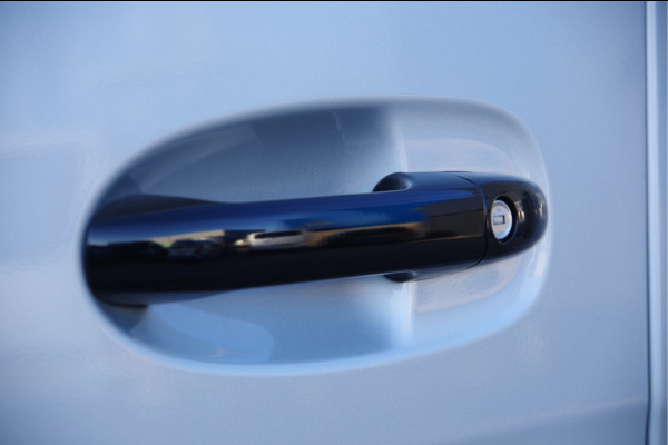 Mercedes-Benz Sprinter 319 3.0 CDI V6 L2H1 AUT. LED, MBUX 10'', 3.5T TREKHAAK, STOELVERWARMING, CAMERA, NAVI, CRUISE, CLIMA, PARKEERSENSOREN, CARPLAY