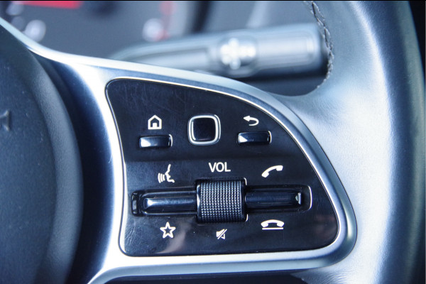 Mercedes-Benz Sprinter 319 3.0 CDI V6 L2H1 AUT. LED, MBUX 10'', 3.5T TREKHAAK, STOELVERWARMING, CAMERA, NAVI, CRUISE, CLIMA, PARKEERSENSOREN, CARPLAY