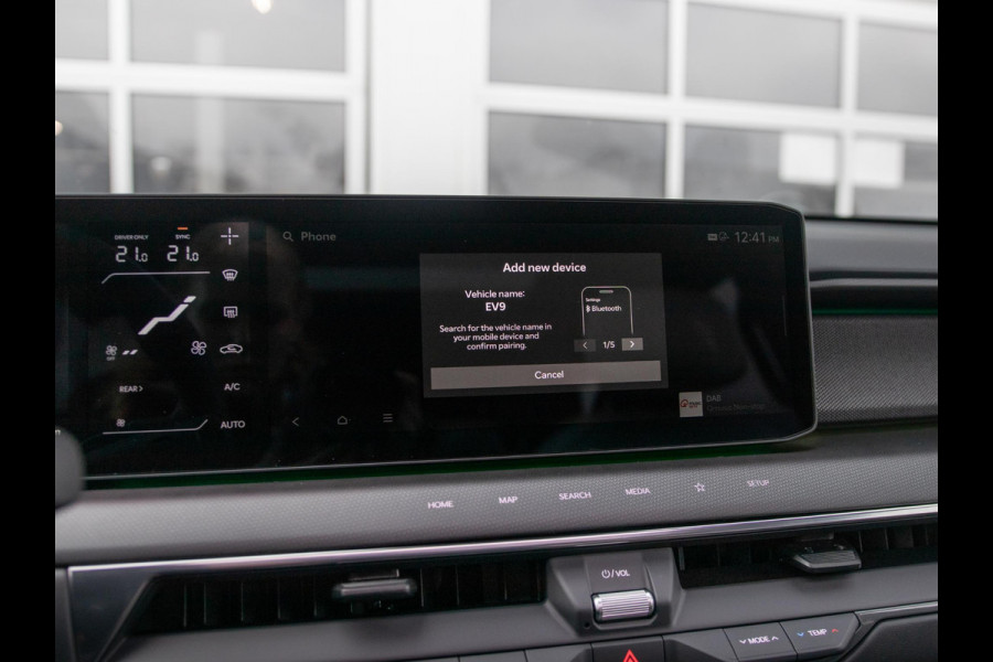 Kia EV9 GT-Line AWD 99.8 kWh | Levering uit voorraad | 7-Pers. | 21" | Head-Up | Stoel-/Stuurverwarming | Premium Audio | Schuif-/kanteldak | Adapt. Cruise | Navi