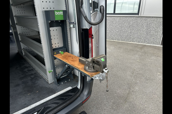 Mercedes-Benz Sprinter 315 CDI RWD L2 H1 BOTT Inrichting / 3500KG Trekhaak / MBUX 10.25 / Navigatie / Cruise control / Airco