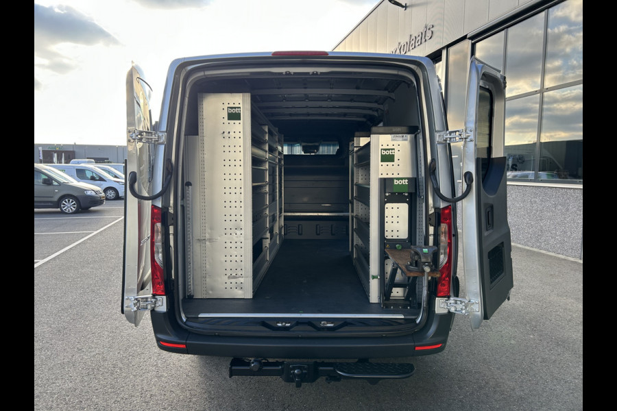 Mercedes-Benz Sprinter 315 CDI RWD L2 H1 3500KG Trekhaak / BOTT Inrichting / MBUX 10.25 / Navigatie / Cruise control / Airco