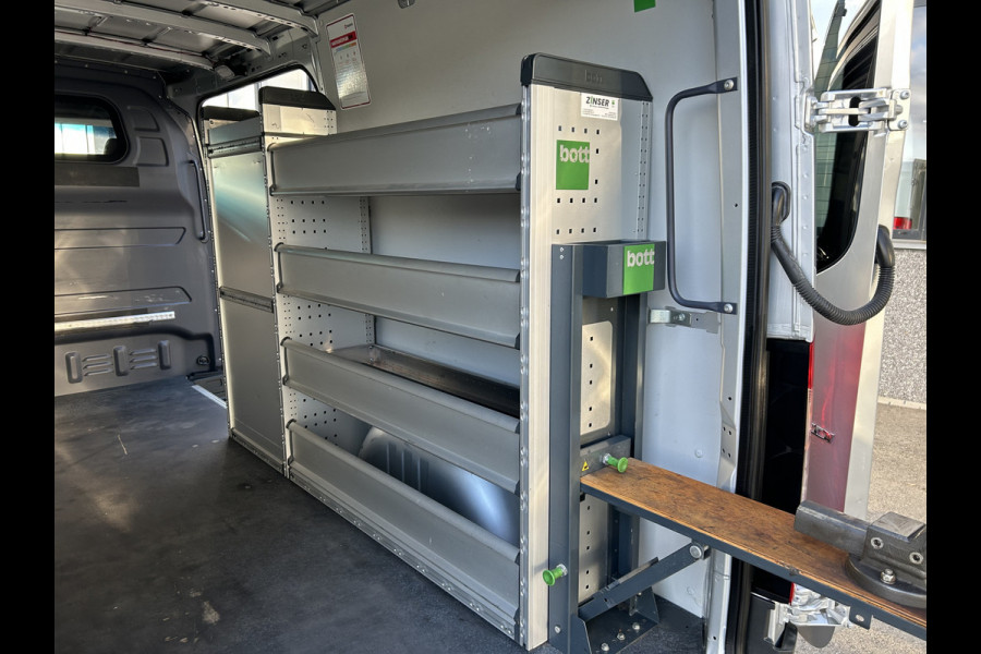 Mercedes-Benz Sprinter 315 CDI RWD L2 H1 3500KG Trekhaak / BOTT Inrichting / MBUX 10.25 / Navigatie / Cruise control / Airco