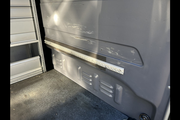 Mercedes-Benz Sprinter 315 CDI RWD L2 H1 3500KG Trekhaak / BOTT Inrichting / MBUX 10.25 / Navigatie / Cruise control / Airco