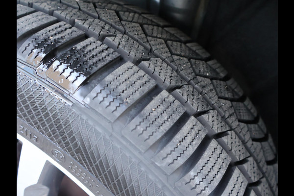 Škoda Karoq 1.0 TSI CLEVER EDITION + 18 INCH | APPLE CARPLAY | STOELVERW. | DAB