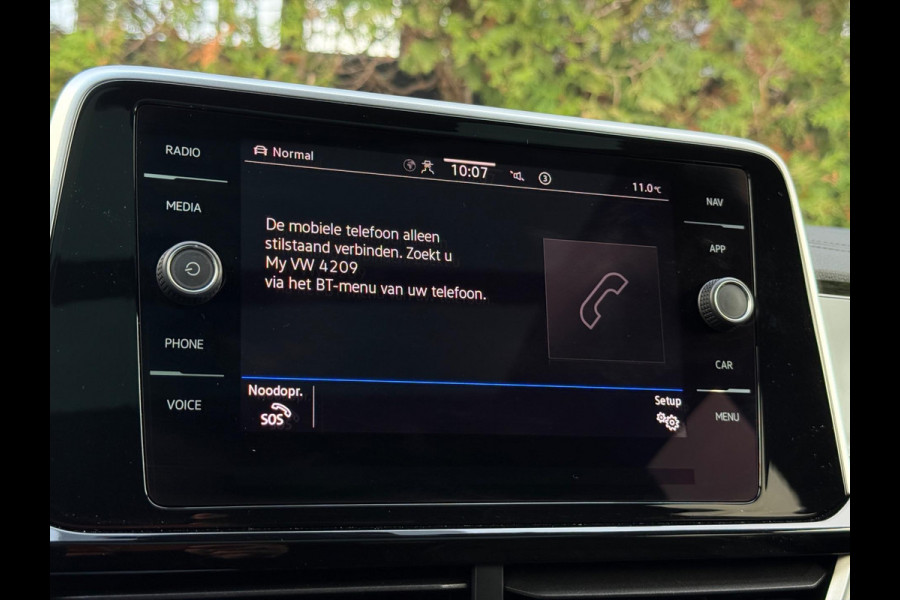 Volkswagen T-Roc 1.5 TSI 3x R-Line Panorama CarPlay