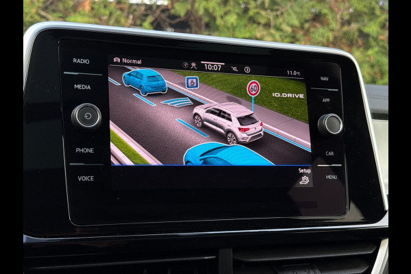 Volkswagen T-Roc 1.5 TSI 3x R-Line Panorama CarPlay