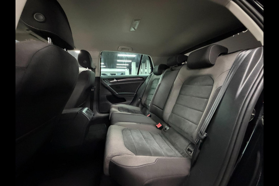 Volkswagen Golf 1.5 TSI R-Line | ACC | PDC | Carplay | LED |