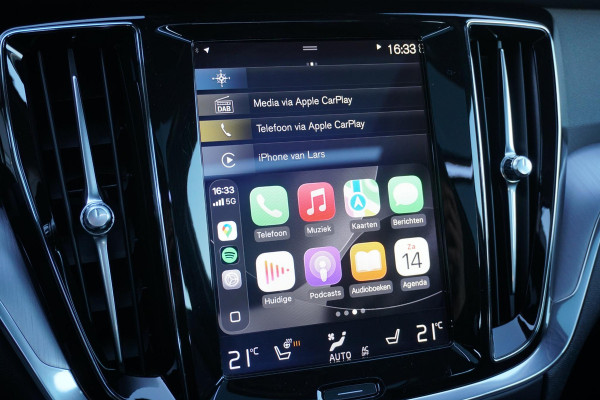 Volvo V60 2.0 T4 Momentum Pro + LEDER / PANO / TREKHAAK ELEKTRISCH