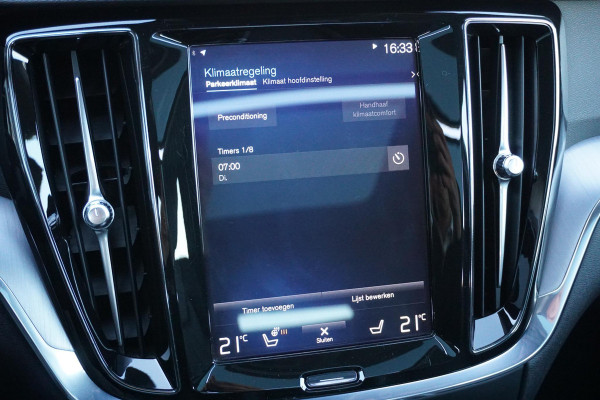 Volvo V60 2.0 T4 Momentum Pro + LEDER / PANO / TREKHAAK ELEKTRISCH