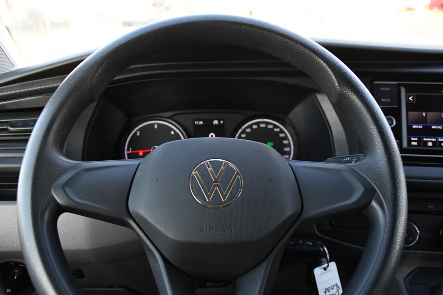 Volkswagen Transporter 2.0 TDI L2H1 30 DC PB Edition MARGE! Camera, Cruise, Carplay, 150pk, Trekhaak, Multimedia, Automaat, Sensoren, Uniek!