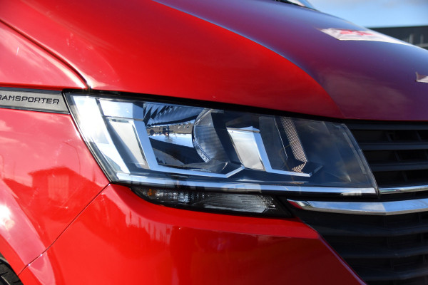 Volkswagen Transporter 2.0 TDI L2H1 30 DC PB Edition MARGE! Camera, Cruise, Carplay, 150pk, Trekhaak, Multimedia, Automaat, Sensoren, Uniek!