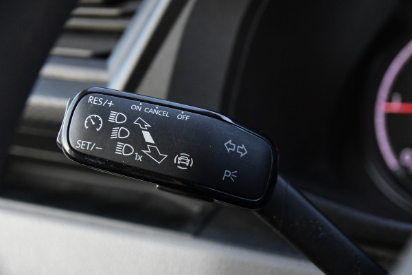 Volkswagen Transporter 2.0 TDI L2H1 30 DC PB Edition MARGE! Camera, Cruise, Carplay, 150pk, Trekhaak, Multimedia, Automaat, Sensoren, Uniek!